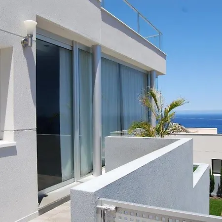 Sabina Villa *